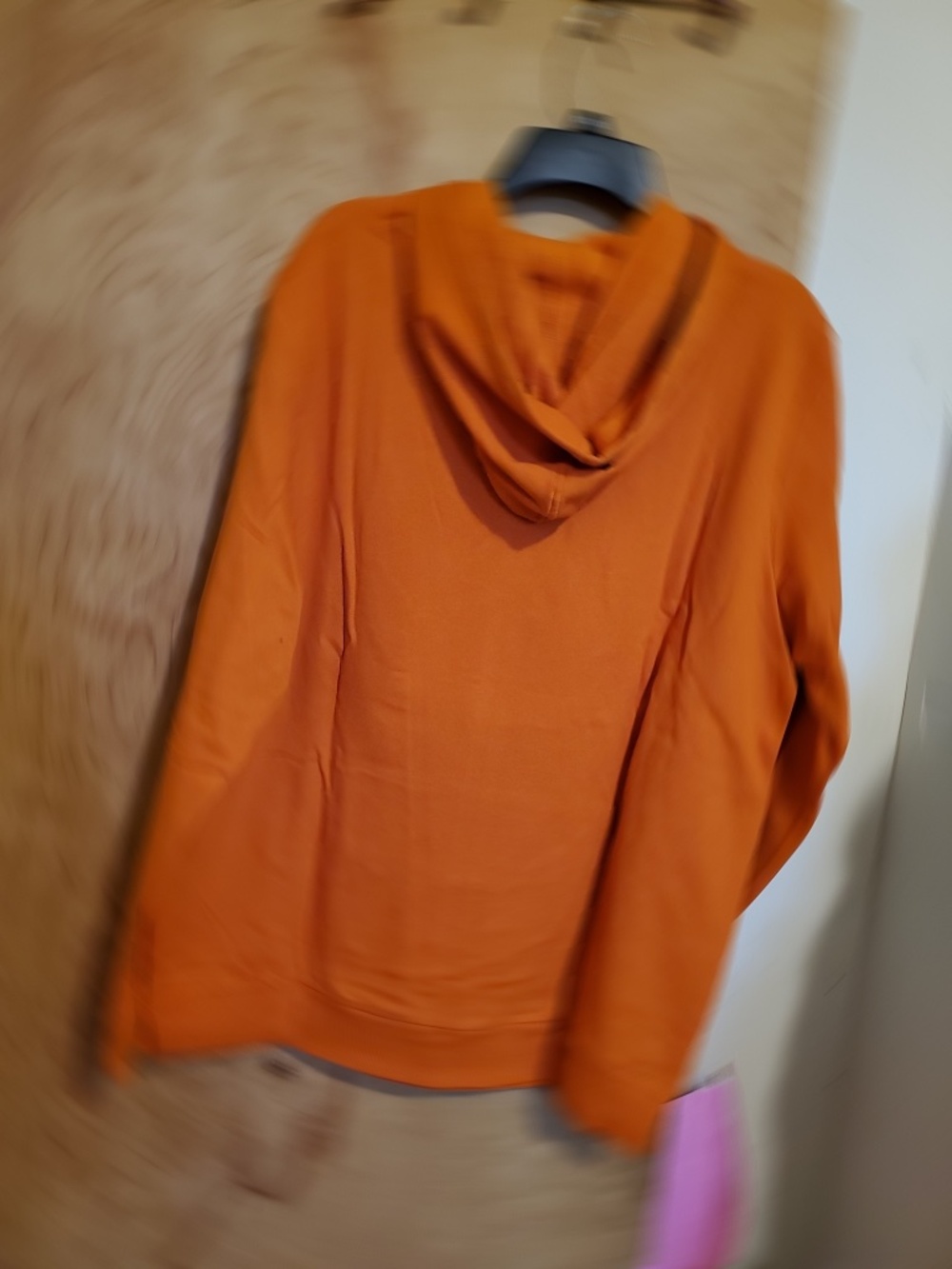 #133 Peanuts sweatshirt - Picture 2 of 3